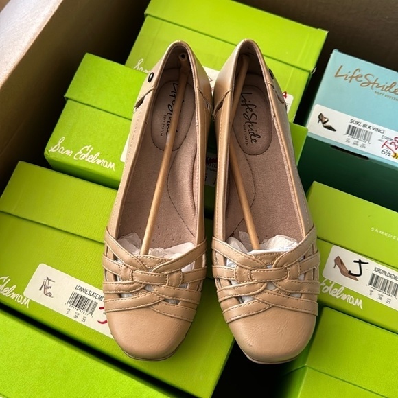 LIFESTRIDE WOMENS DIVERSE FLAT TAUPE (WIDE) - Picture 4 of 8